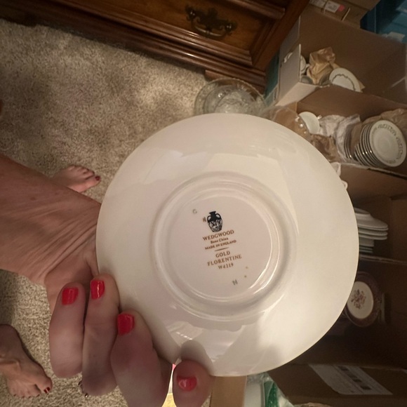 Elegant Gold and White Dinnerware Set - Picture 2 of 2